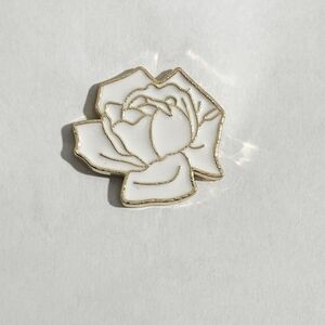 Elegant White Floral Brooch